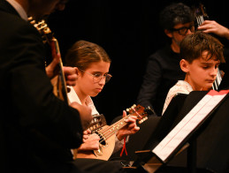 Concerto di voci e archi a pizzico