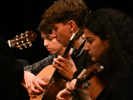 Concerto di voci e archi a pizzico