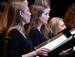 Concerto di voci e archi a pizzico