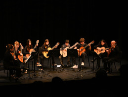 Concerto di voci e archi a pizzico