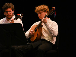 Concerto di voci e archi a pizzico