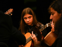 Concerto di voci e archi a pizzico